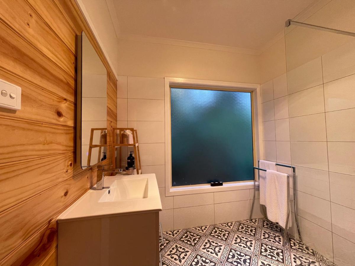 Tindoona Cottages Foster Extérieur photo